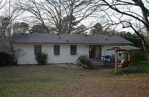 2nd image of 385 Charles Pl