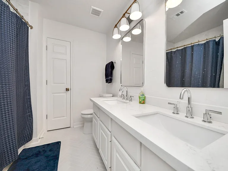 7130 Glenwood Dr — Photo 43