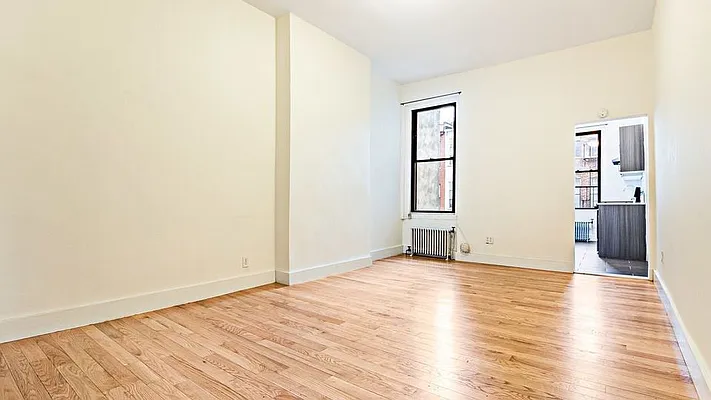 Rented by Nooklyn NYC LLC | media 28