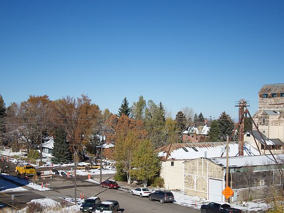 View to West/Mill District