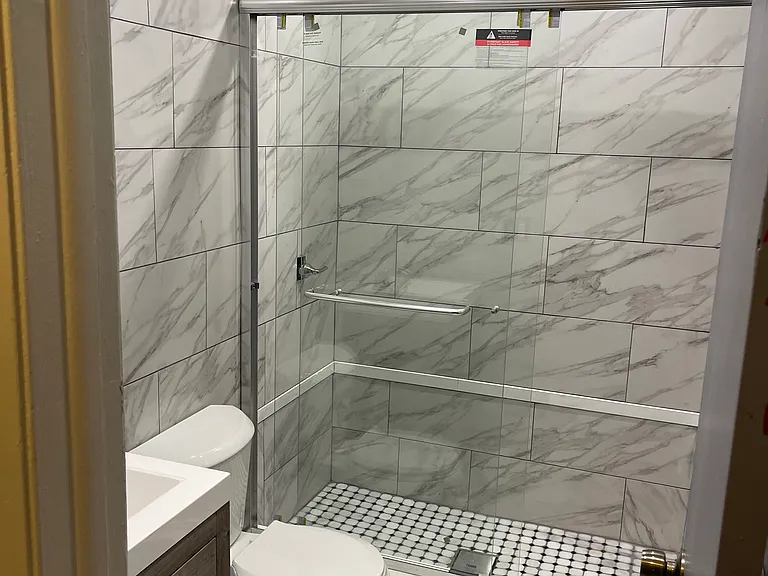 view Main Bathroom