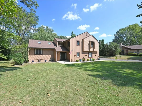 1065 Wilderness Blf, Tipp City, OH 45371