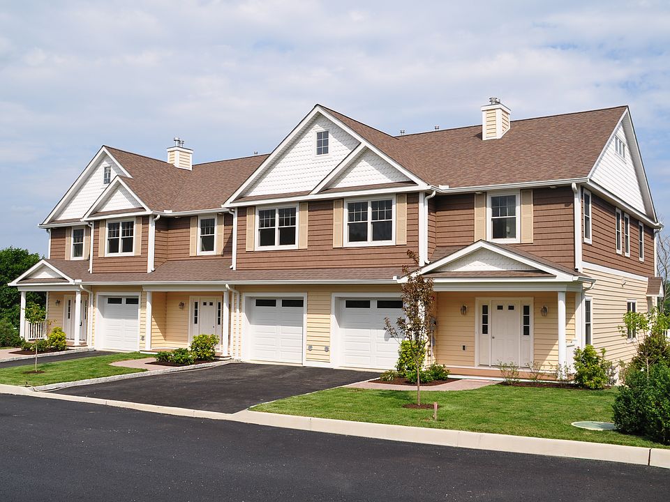 1st image of 83 Florence Ave #83