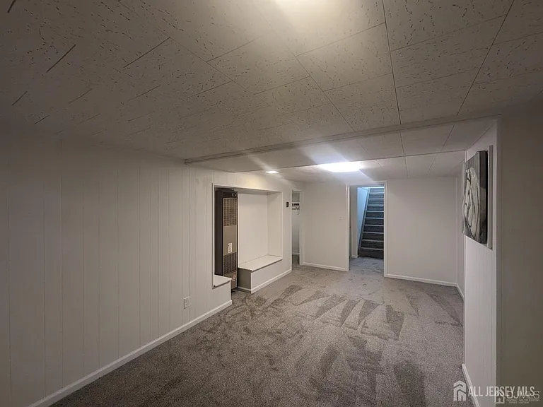 6 Hillside Ave — Photo 38