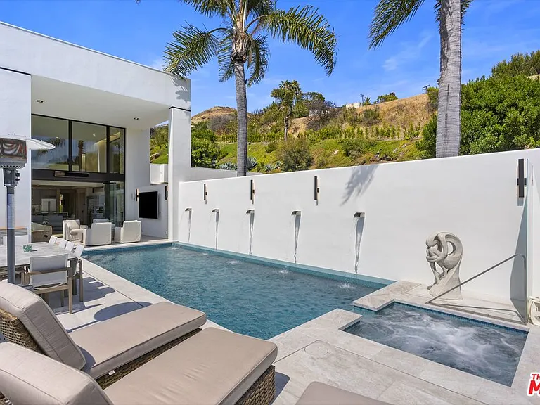 3851 Sweetwater Canyon Dr — Photo 10