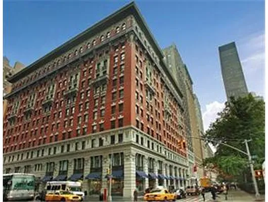 Rented by Douglas Elliman | media 33
