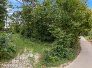 102 Brandau Dr, Knoxville, TN 37920
