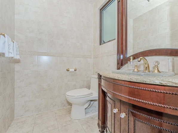 1764 East 17th Street image 16 of 45