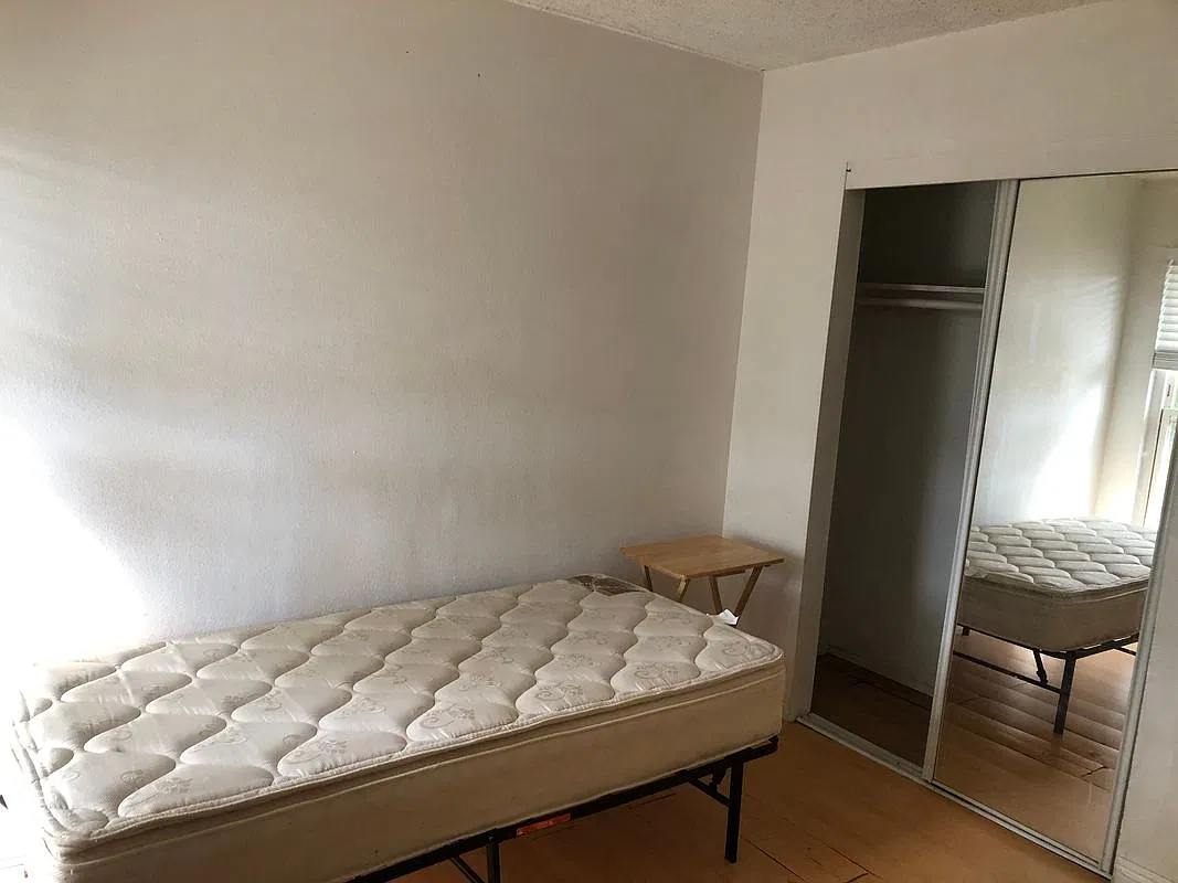 3 bed, 2.0 bath, 1414 sqft, $1,100 — Photo 2