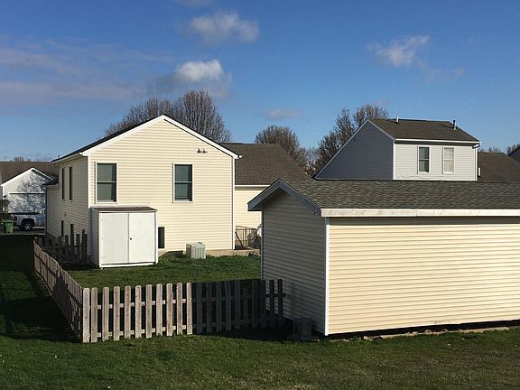 2nd image of 1213 Valley Dr