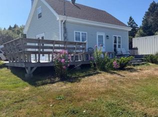 5863 Highway 16, Queensport, NS B0H1N0