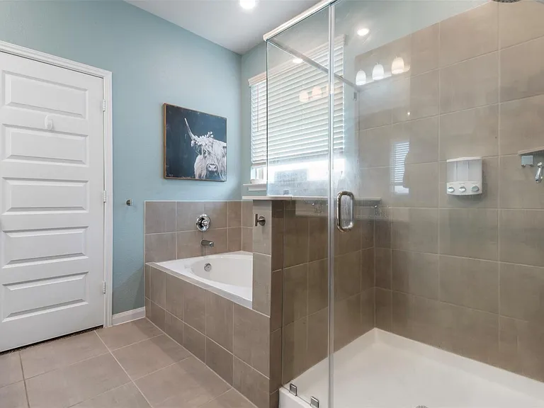13010 Red Blossom Cir — Photo 17