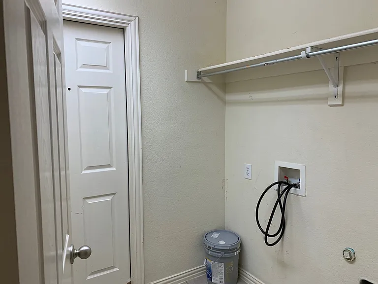 1017 Somerset Cir — Photo 20