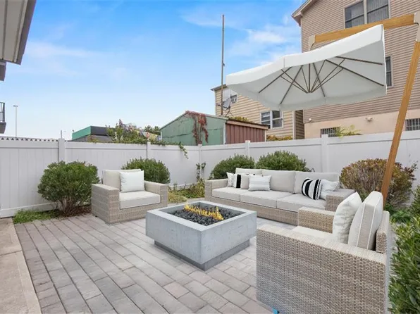 114 Bleecker Street image 20 of 24