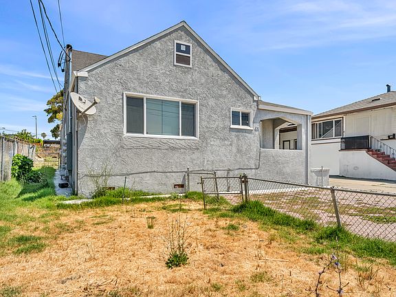 4th image of 44 Woodrow Ave #C