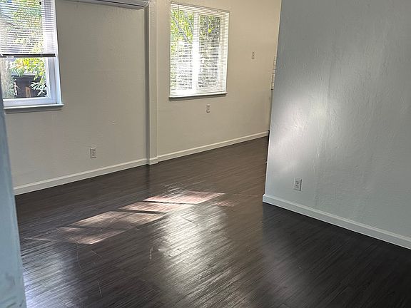 5th image of 3317 W St APT 8