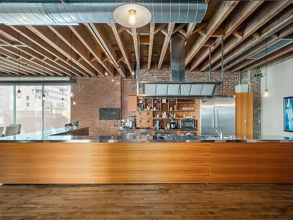 2nd image of 120 11th Ave #Loft5b
