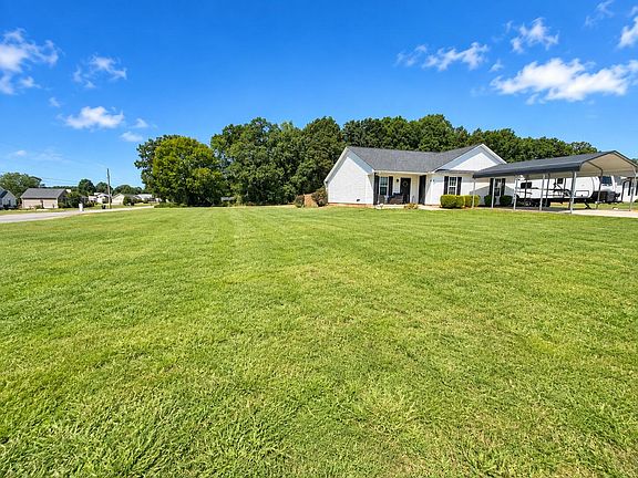 5th image of 7 Stonegate Dr