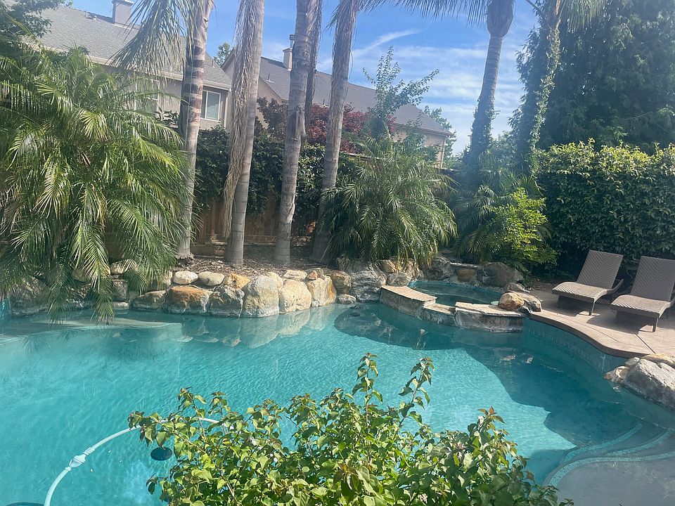 1st image of 6 Pebble Trail Ct