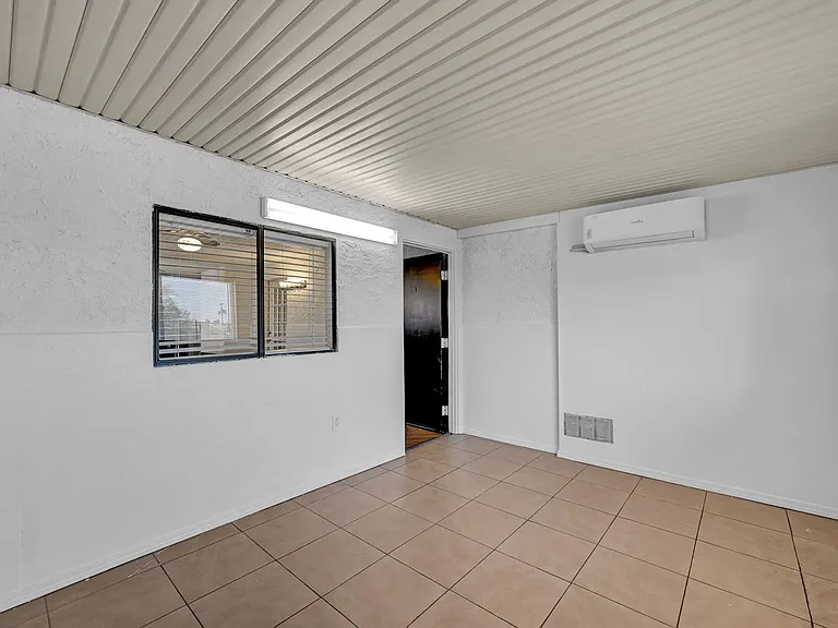 6975 Obannon Dr — Photo 25