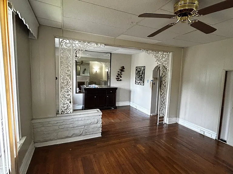 4223 W Labadie Ave — Photo 2