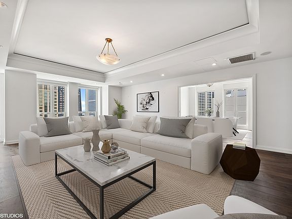 4th image of 11 E Walton St APT 3101