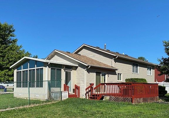 3rd image of 1629 Arrington Dr