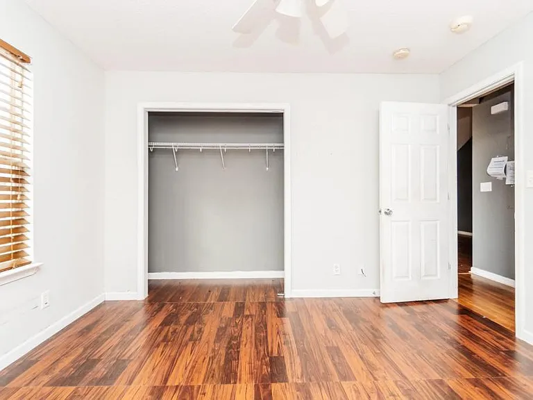 132 Coronation Dr — Photo 15
