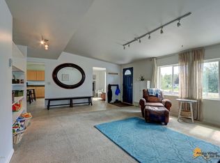 12405 E Icy Ln, Palmer, AK 99645