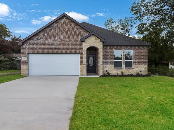 1511 E 1st North St, Kaufman, TX 75142