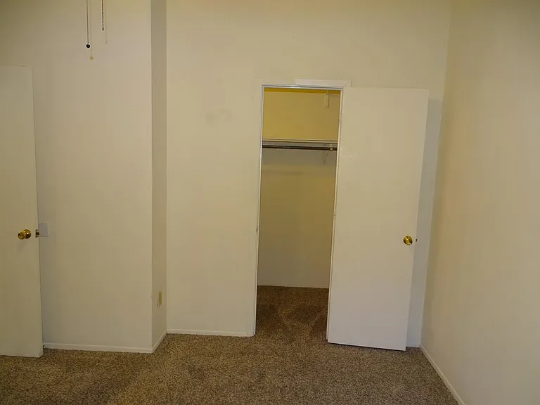 212 N Troy Ave #B — Photo 13