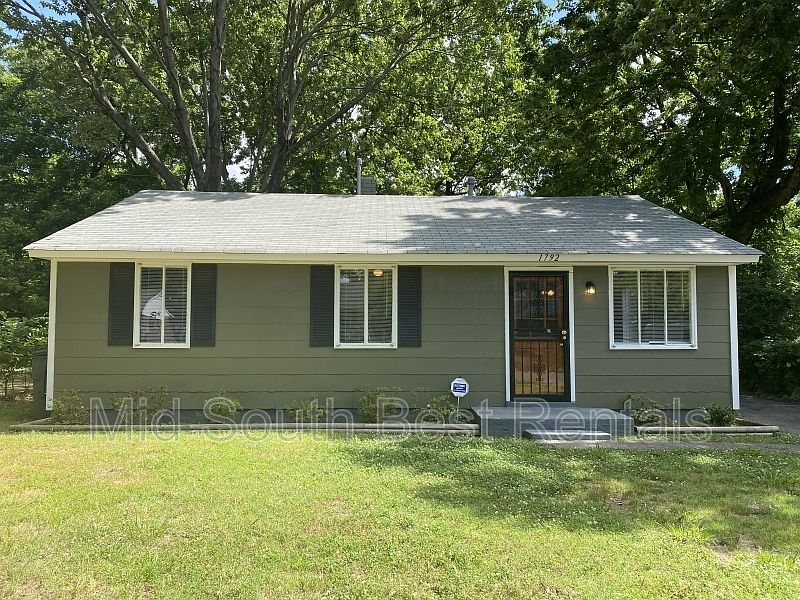 1st image of 1792 Wildrose St