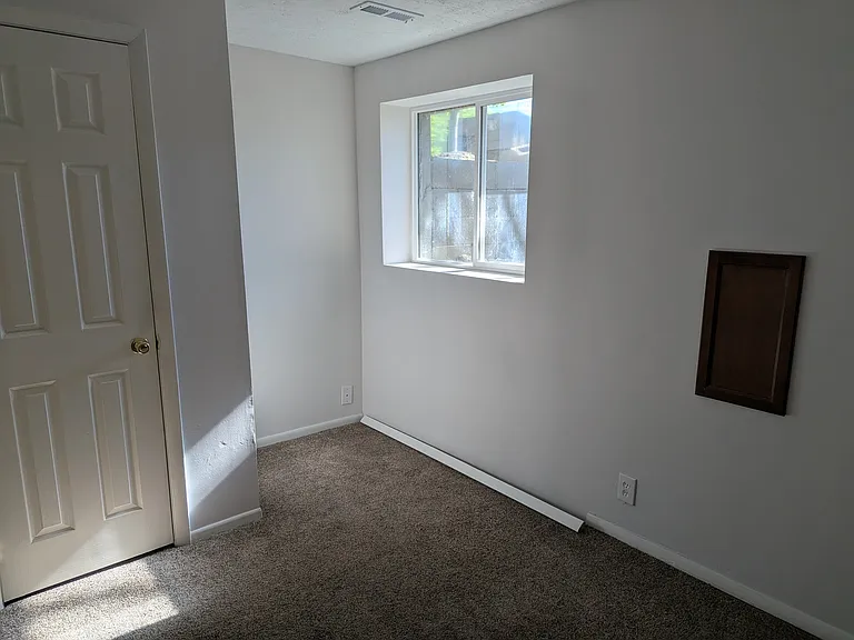 10730 S 455 E — Photo 9