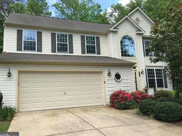 4353 Glastonbury Ct, Dumfries, VA 22025