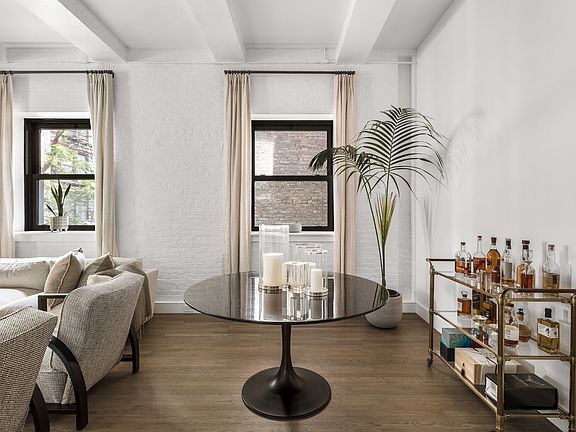 4th image of 321 W 13th St APT 3B