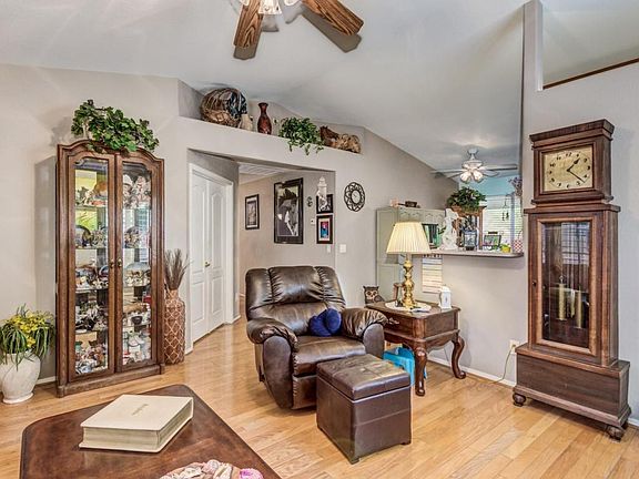 3rd image of 20740 N 106th Ave