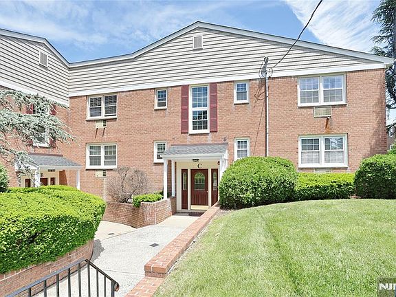 3rd image of 605 Grove St #2-C