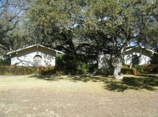 413 Skyforest Dr, Hollywood Park, TX 78232