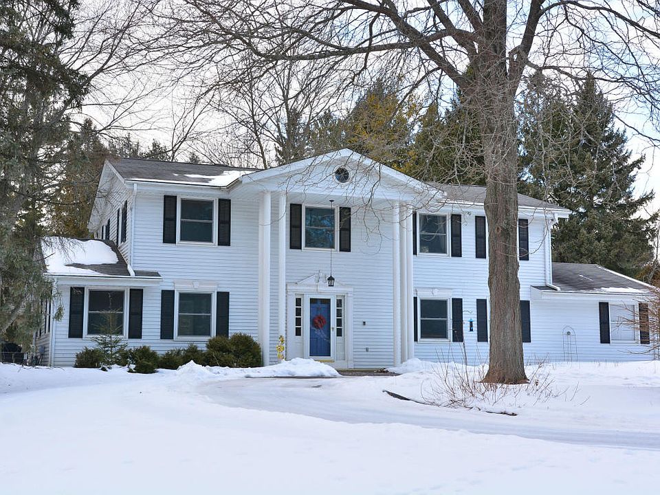 1st image of 10017 N Lake Shore Dr