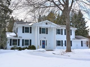 10017 N Lake Shore Dr, Mequon, WI 53092