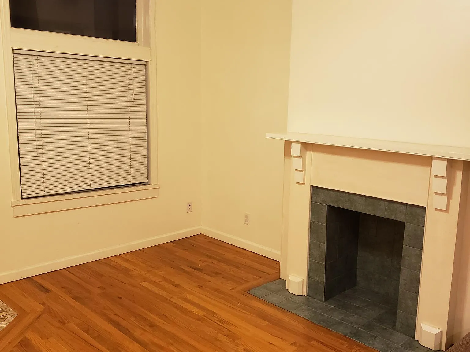 522 Lloyd Street — Photo 2