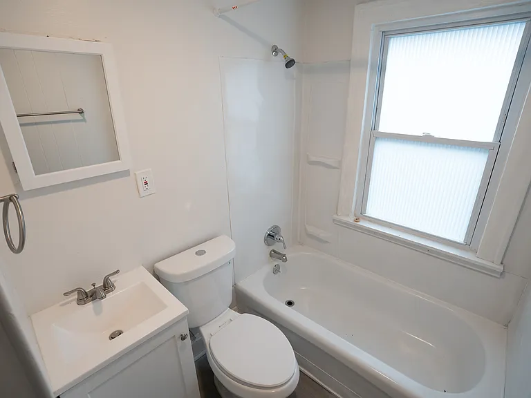 3659 E 131st St #C — Photo 14