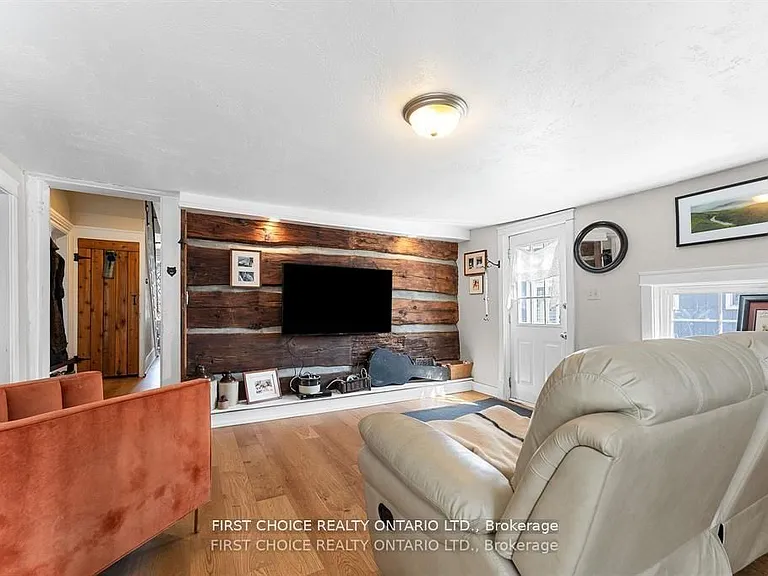 8 Campbell Reid Ct — Photo 10