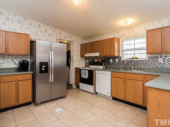 5th image of 2675 Ashewood Dr