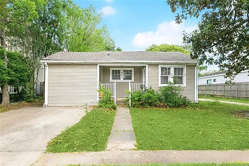 261 Elmeer Ave Photo 1
