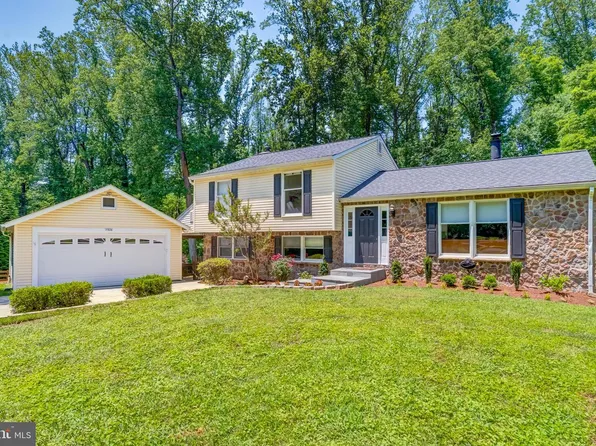 11926 Appling Valley Rd, Fairfax, VA 22030