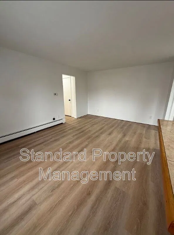 1 bed, 1.0 bath, $1,075 — Photo 3
