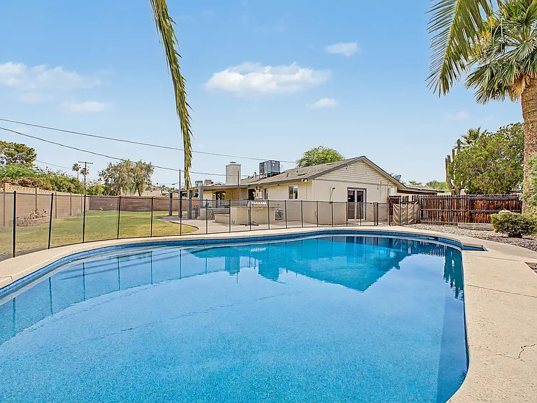 3346 E Cochise Dr — Photo 42