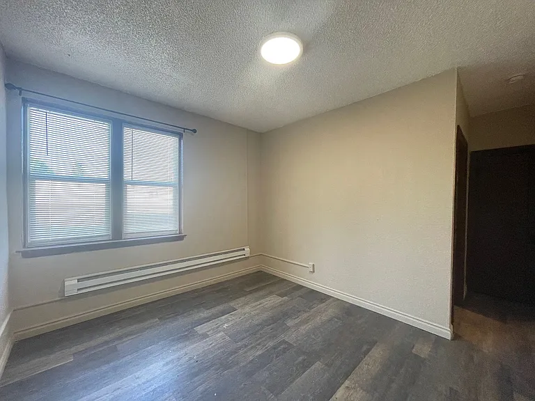 916 W Augusta Ave — Photo 7
