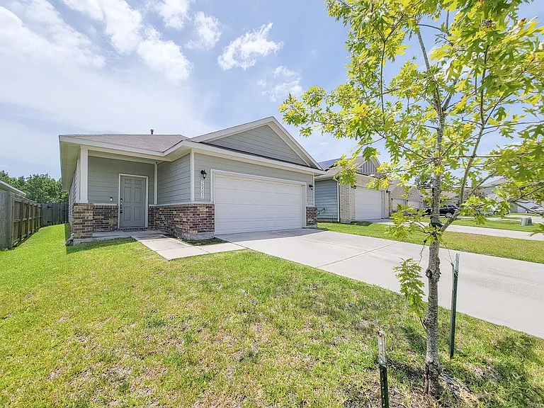 25392 Northpark Lake Dr — Photo 3